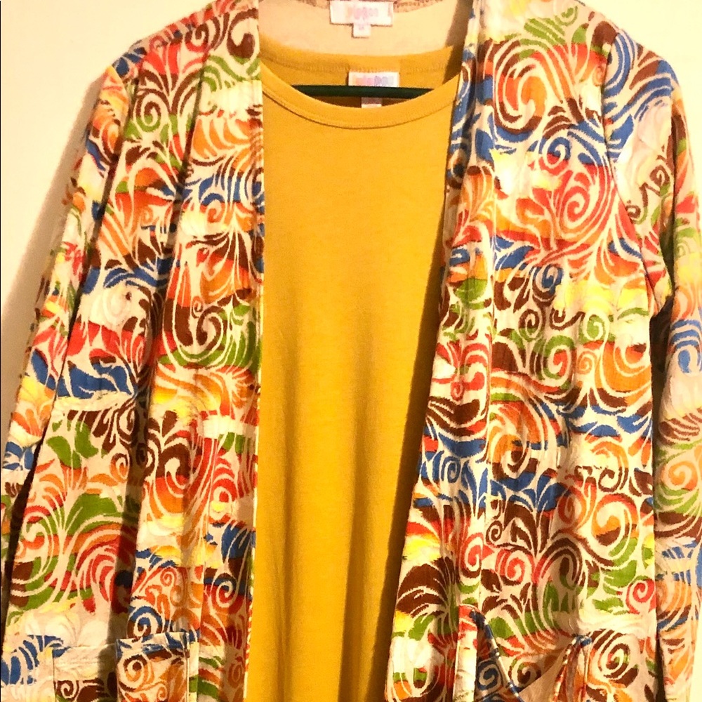 Lularoe mustard (xs) Maria